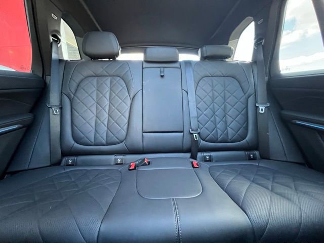 Used 2024 BMW X5 xDrive50e image 8