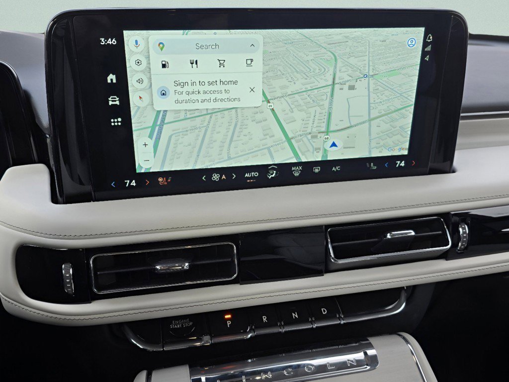 Used 2025 Lincoln Aviator Reserve w/ Equipment Group 201A image 3