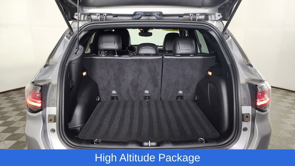 Used 2023 Jeep Compass High Altitude image 11