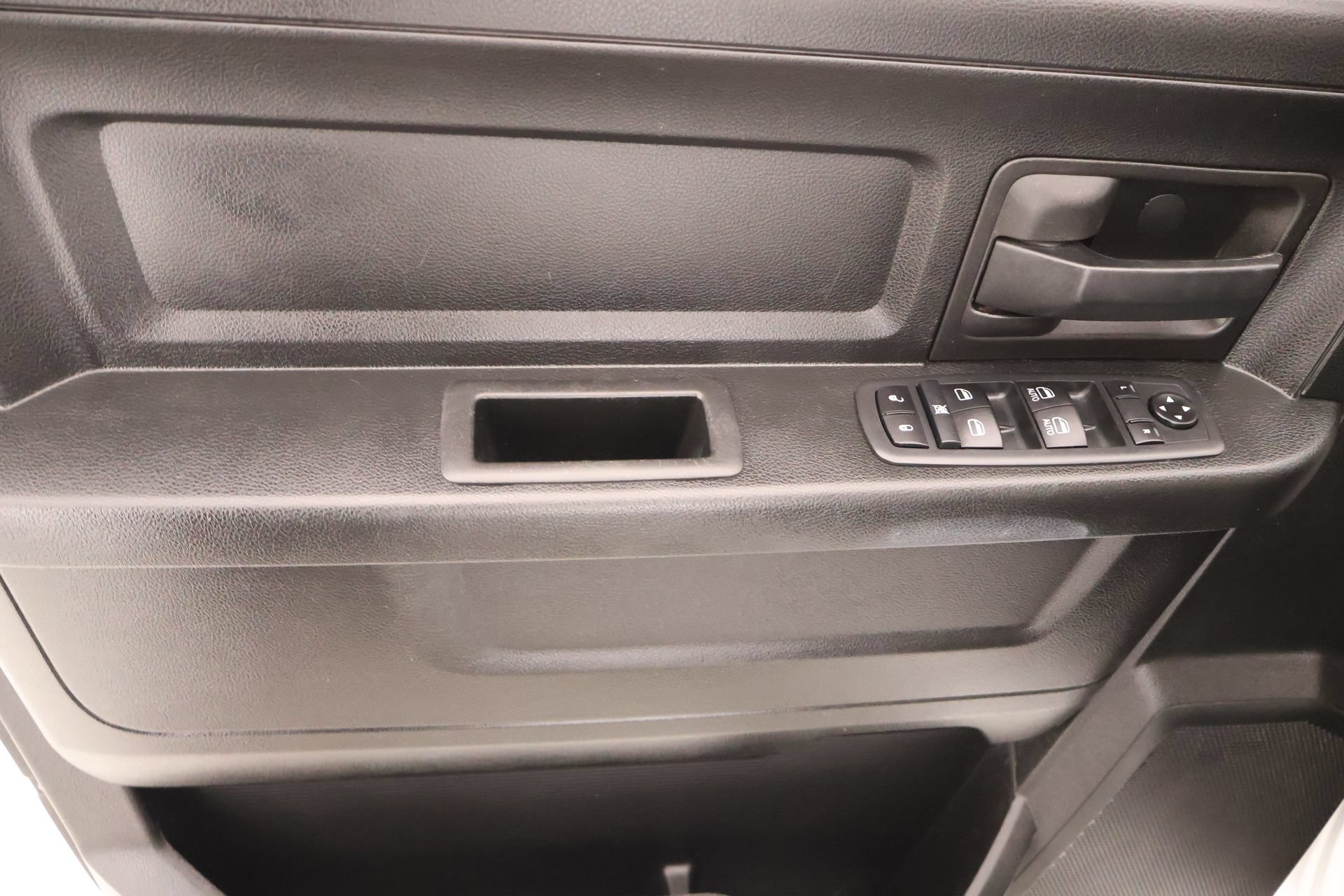 Used 2020 RAM 1500 Tradesman w/ Chrome Plus Package RWD image 14