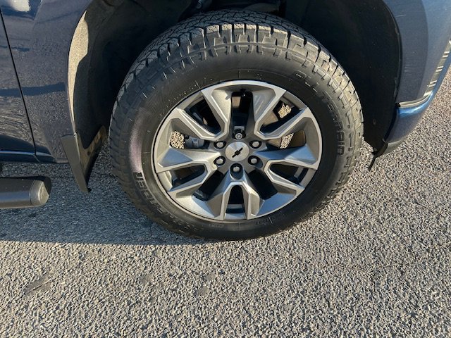 Used 2022 Chevrolet Silverado 1500 RST image 2