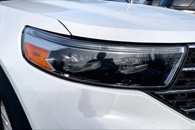 Used 2023 Ford Explorer XLT AWD/4WD image 29