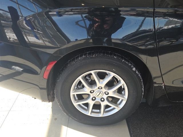 Used 2023 Chrysler Pacifica Touring-L image 7