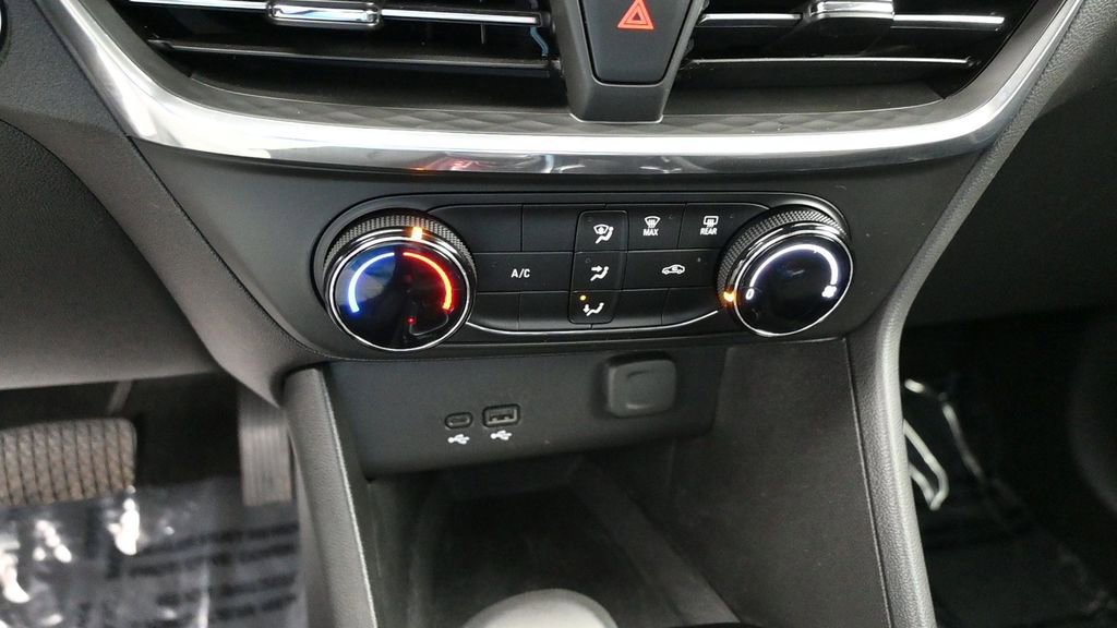Used 2025 Buick Encore GX Preferred FWD image 36