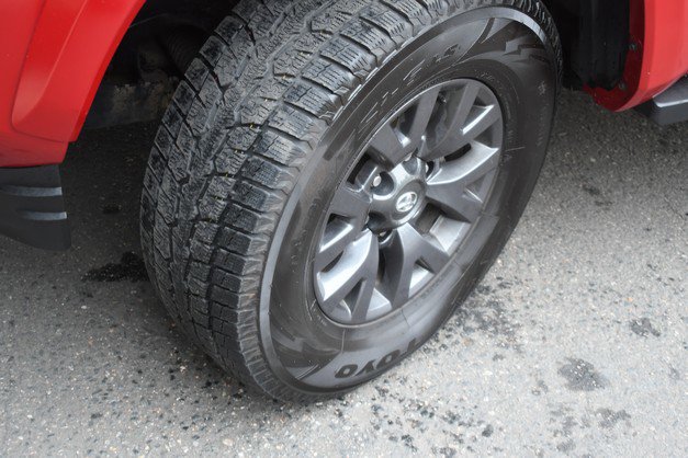 Certified 2023 Toyota Tacoma SR5 AWD/4WD image 11