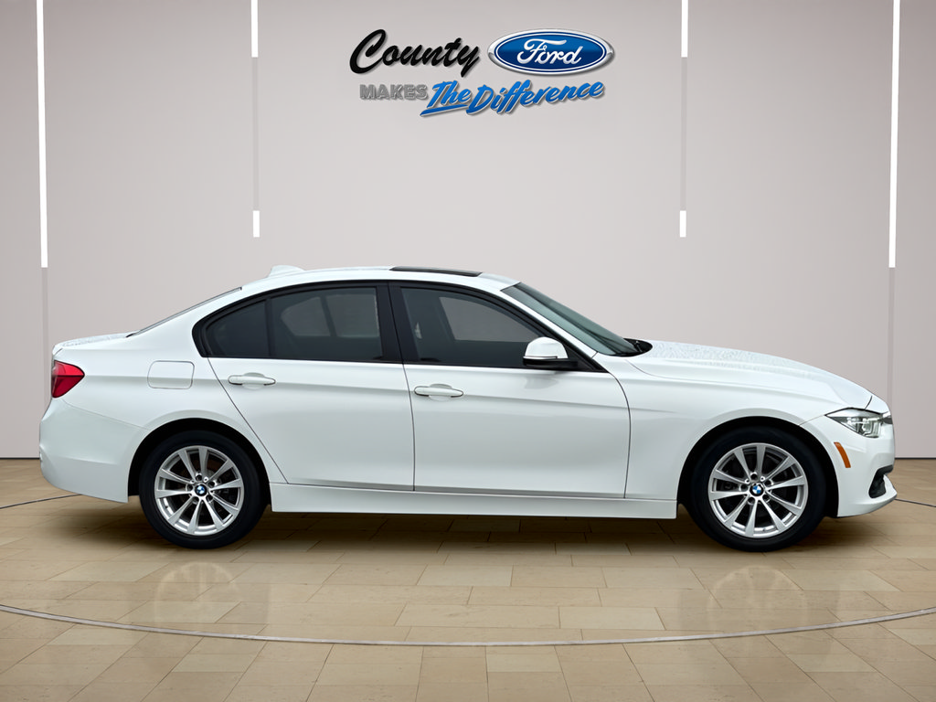 Used 2016 BMW 320i xDrive Sedan AWD/4WD image 8