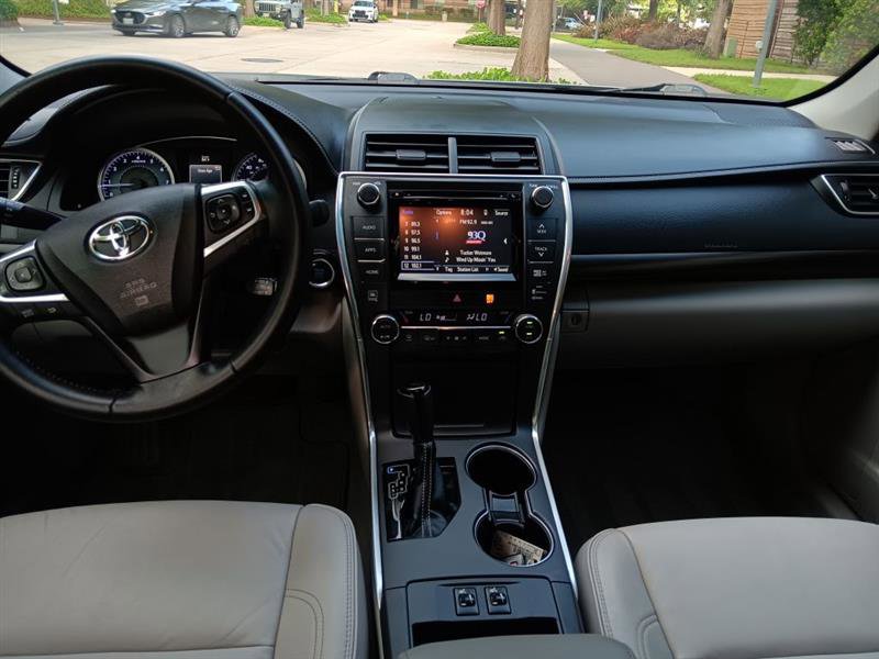 Used 2015 Toyota Camry XLE image 13