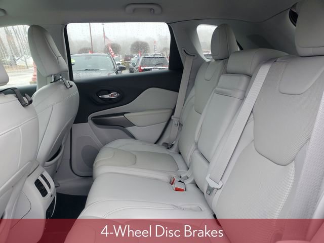 Used 2019 Jeep Cherokee Overland w/ Technology Group image 39