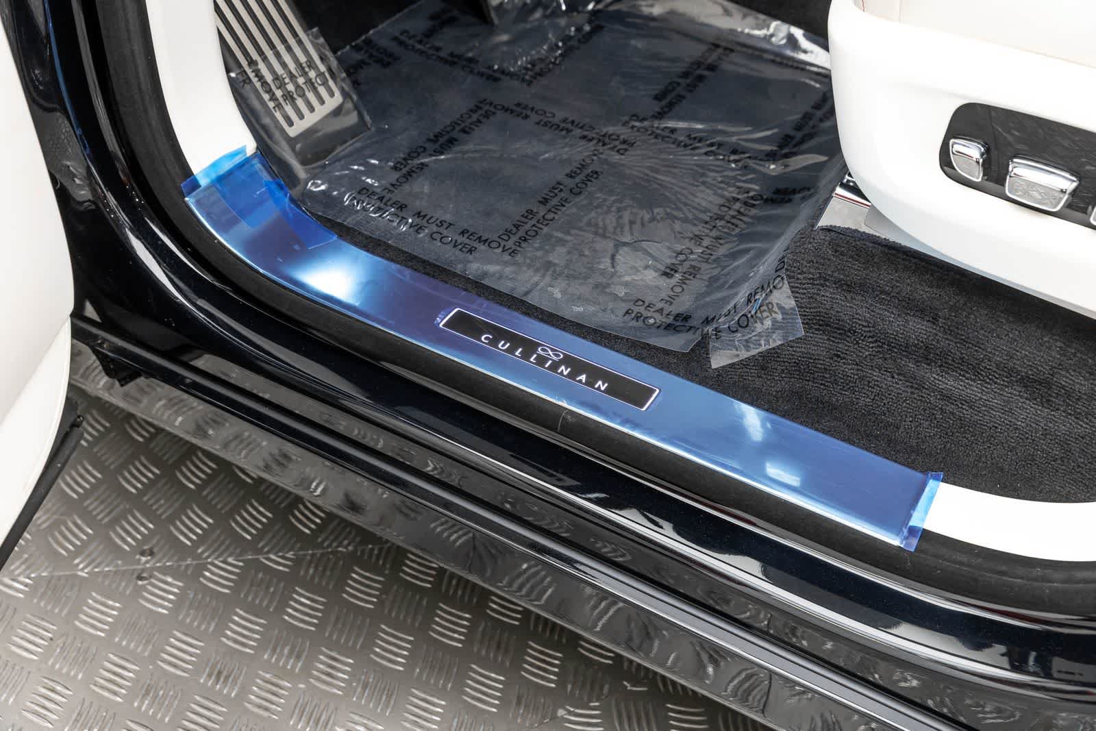 New 2027 Rolls-Royce Cullinan Black Badge AWD/4WD image 30