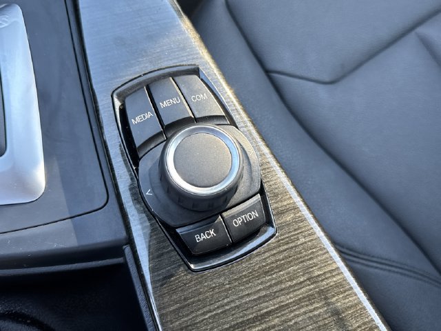 Used 2018 BMW 320i Sedan w/ Convenience Package RWD image 34