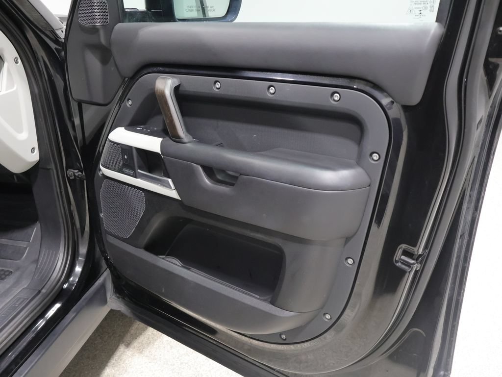 Used 2020 Land Rover Defender 110 HSE AWD/4WD image 20