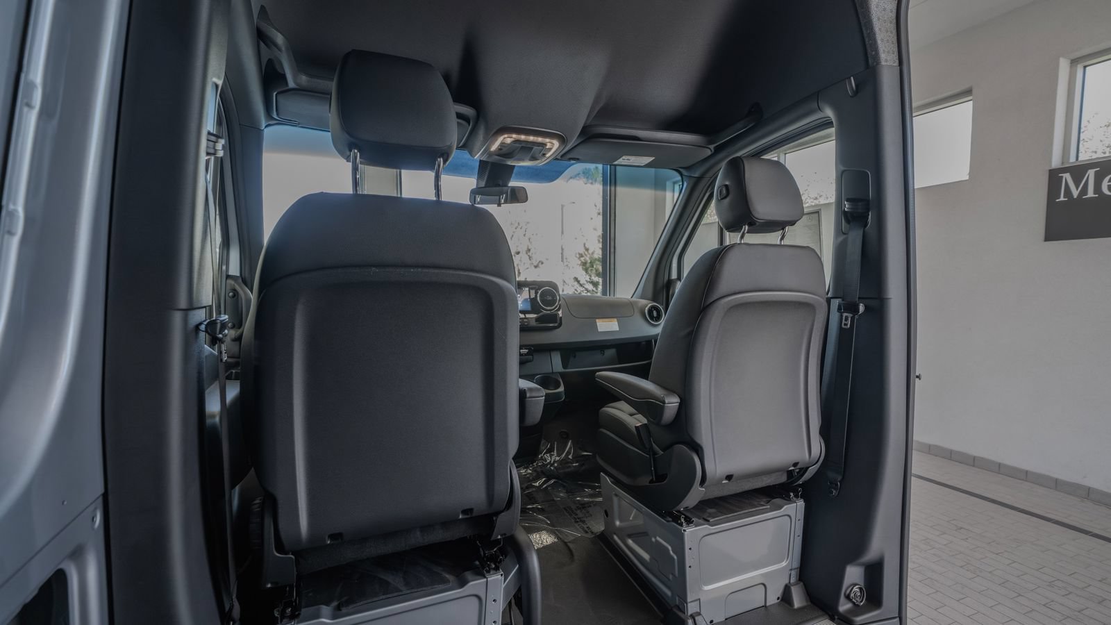 Used 2025 Mercedes-Benz Sprinter 2500 image 26