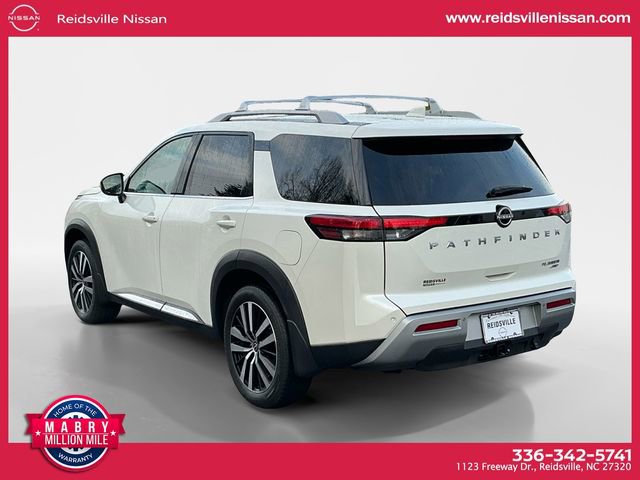 Used 2024 Nissan Pathfinder Platinum image 4