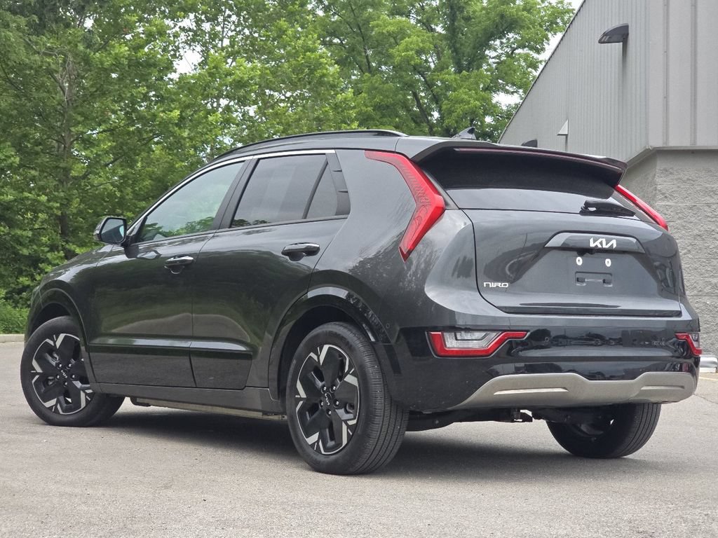 Used 2023 Kia Niro Wave w/ Wave Preserve Package FWD image 15