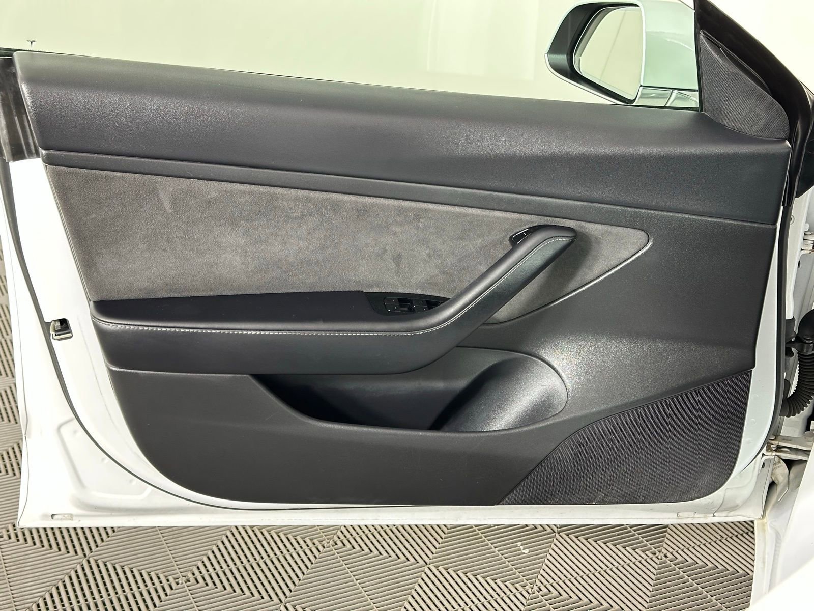 Used 2020 Tesla Model 3 Long Range AWD/4WD image 38