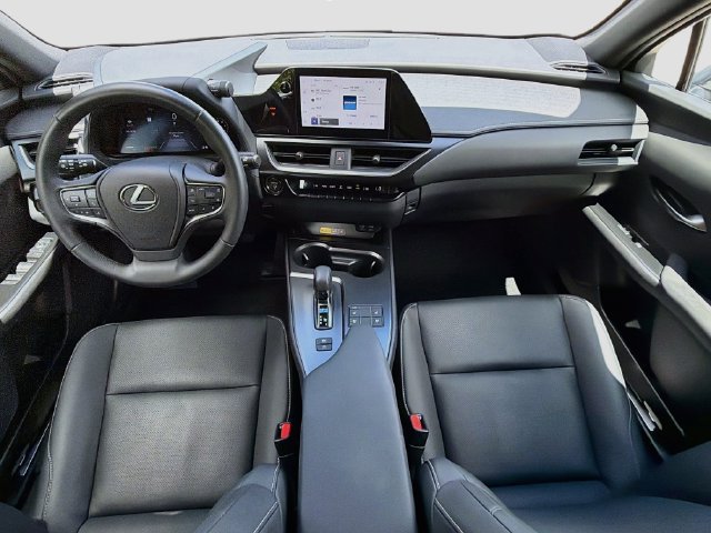 Used 2025 Lexus UX 300h FWD image 15