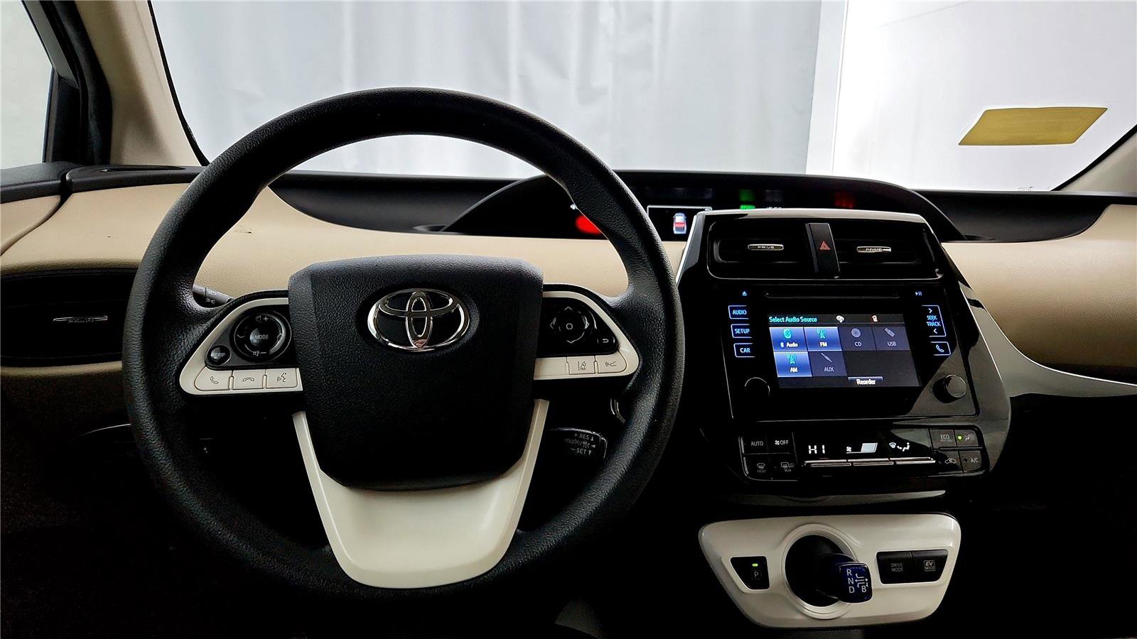 Used 2017 Toyota Prius Two image 27