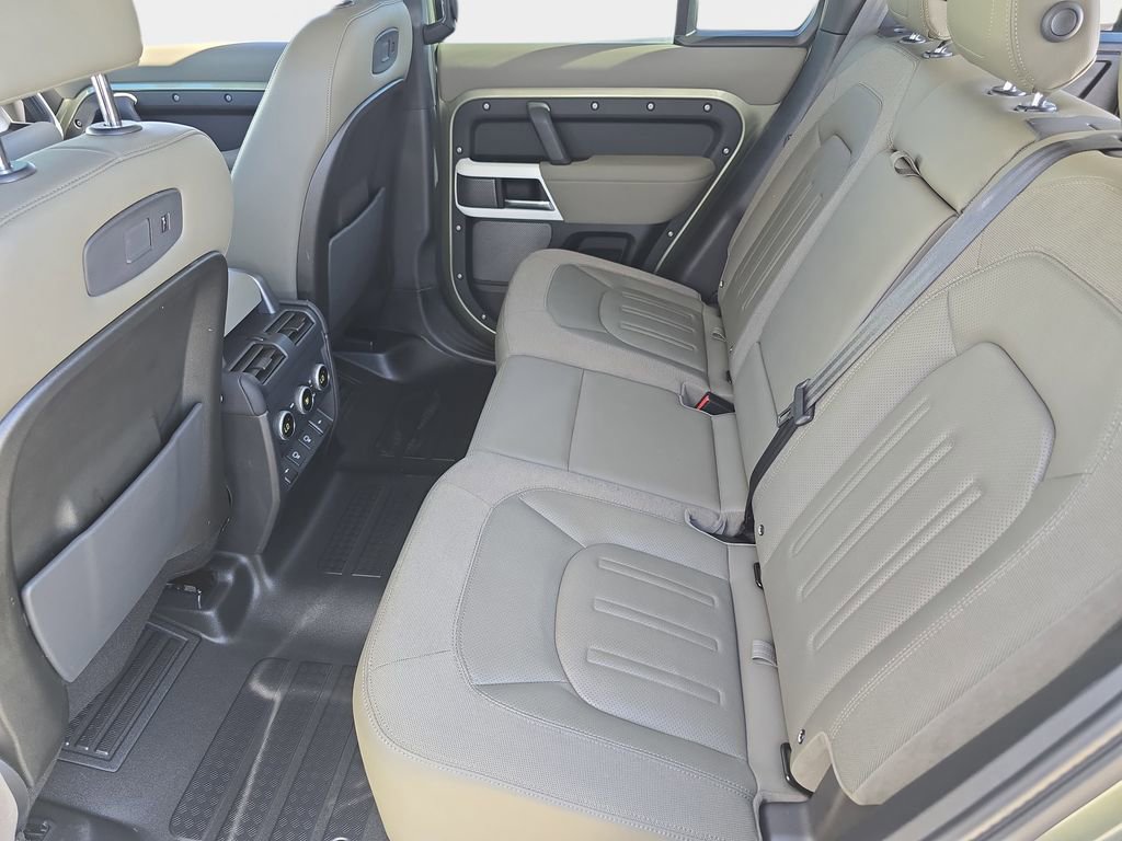 Used 2021 Land Rover Defender 110 SE image 17