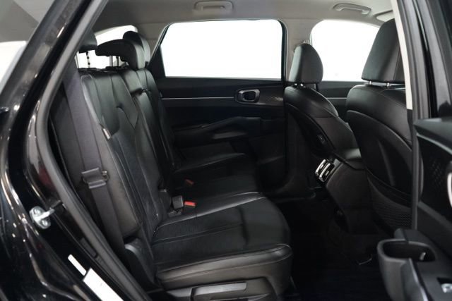 Used 2024 Kia Sorento S image 38