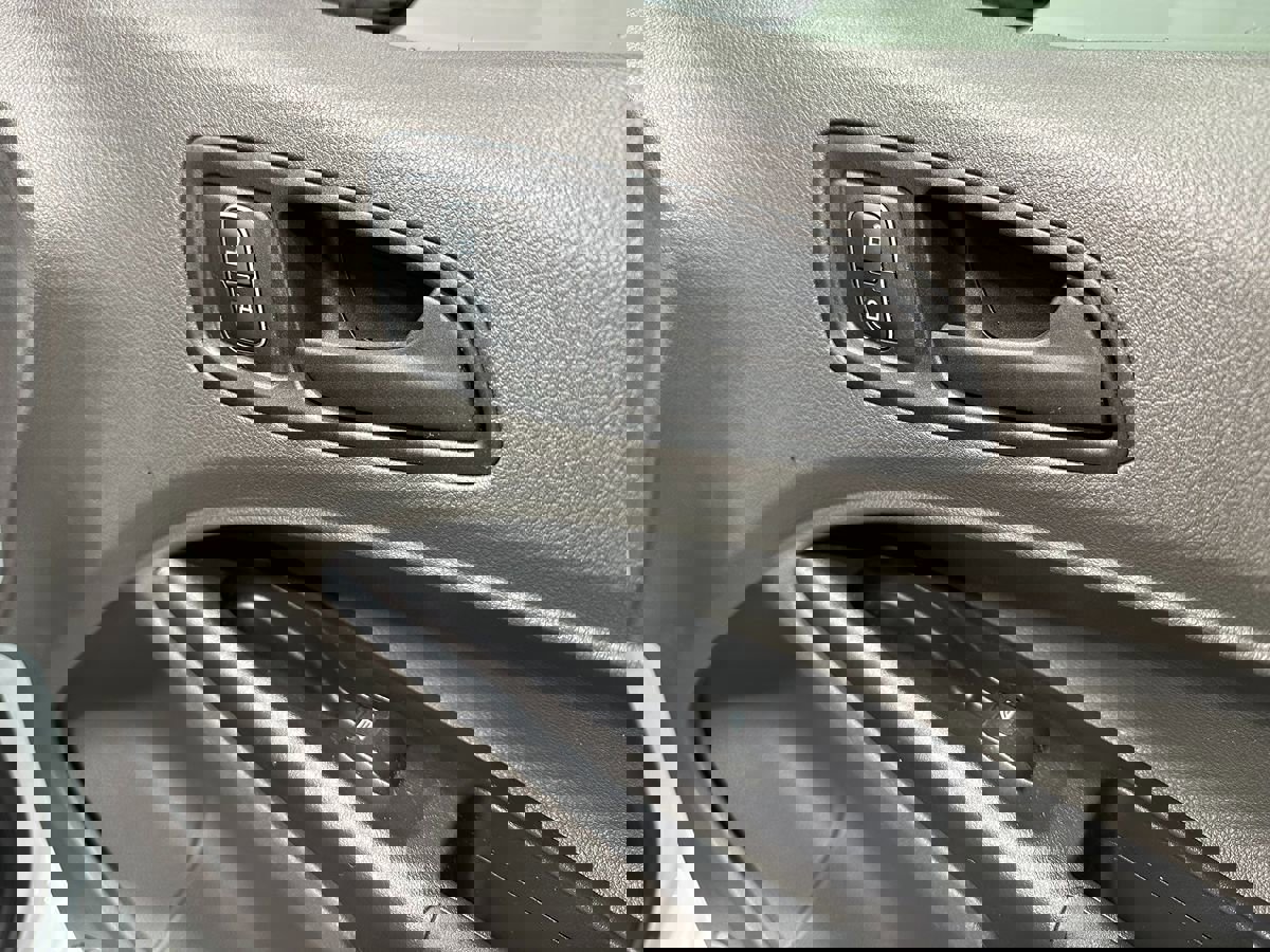 Used 2022 Ford Transit Connect XL FWD image 11