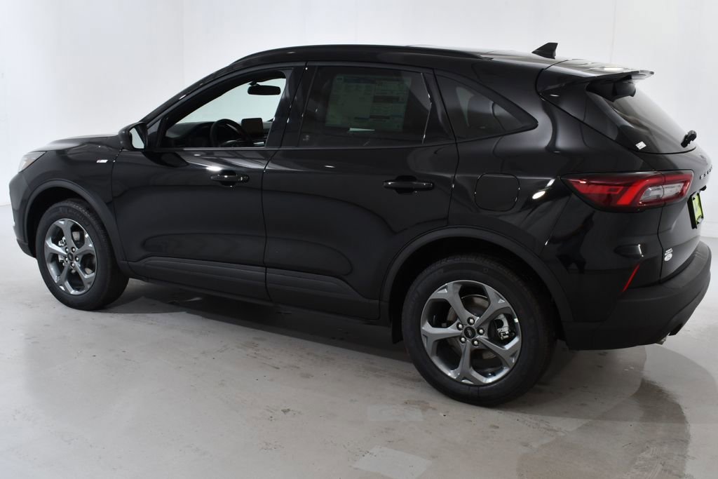 New 2025 Ford Escape ST-Line w/ Cold Weather Package AWD/4WD image 3