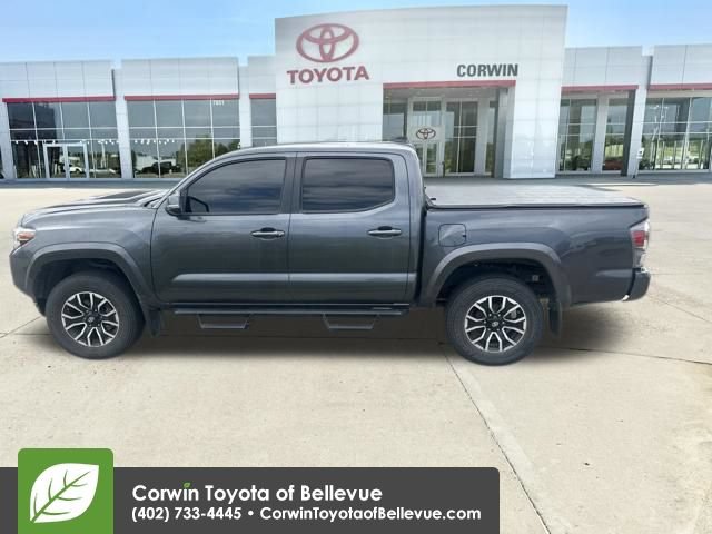 Used 2021 Toyota Tacoma TRD Sport w/ Blackout Package (TMS) AWD/4WD image 12