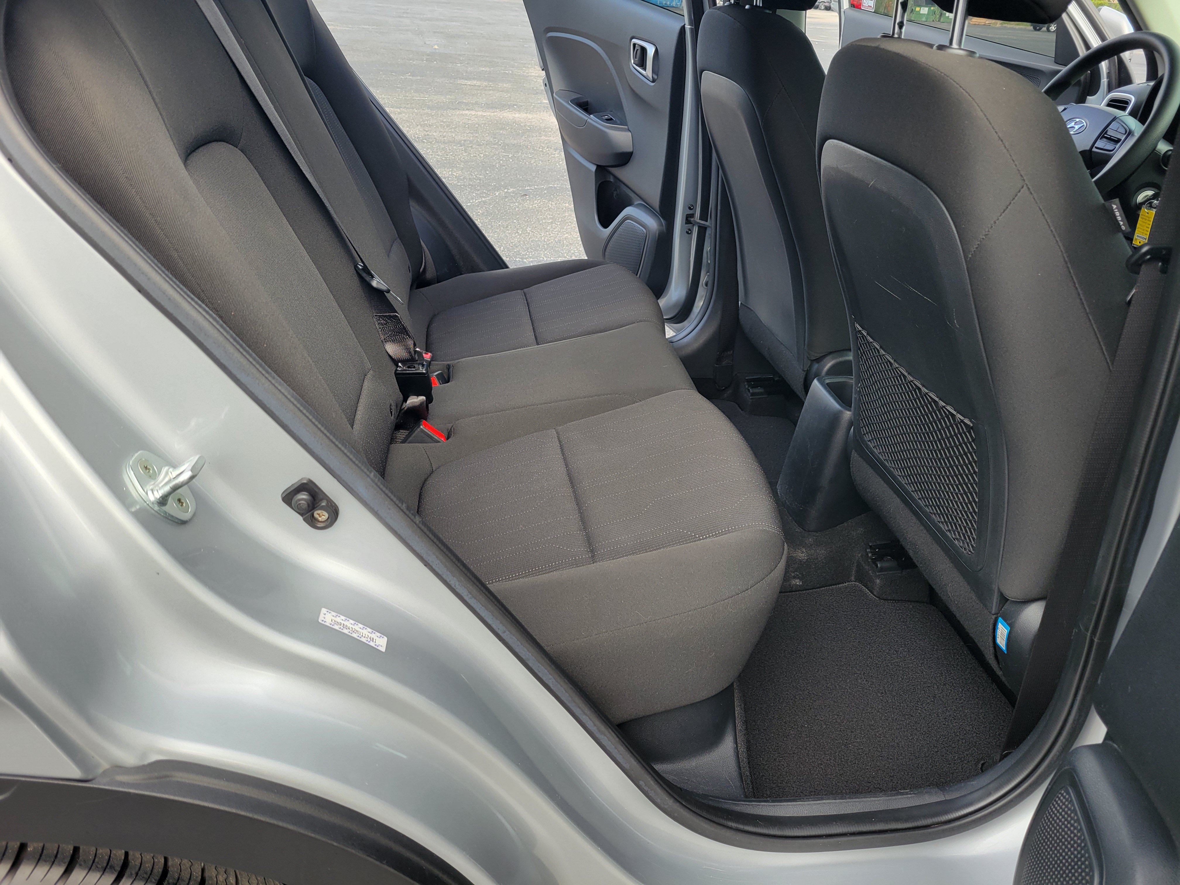 Used 2021 Hyundai Venue SE FWD image 29
