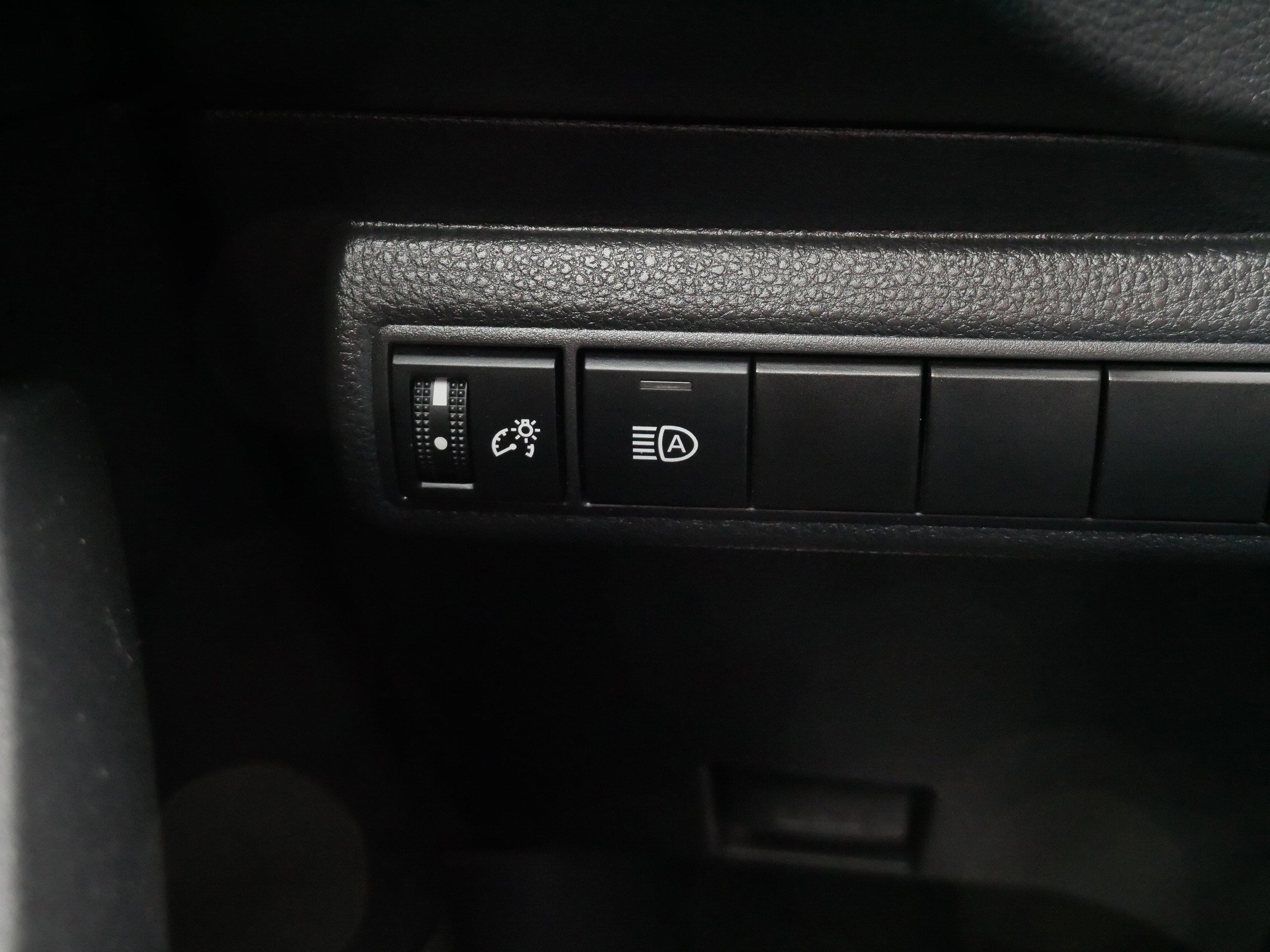 Used 2023 Toyota Corolla LE image 27