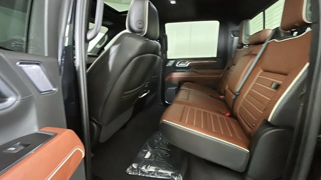Used 2025 GMC Sierra 3500 Denali Ultimate AWD/4WD image 26
