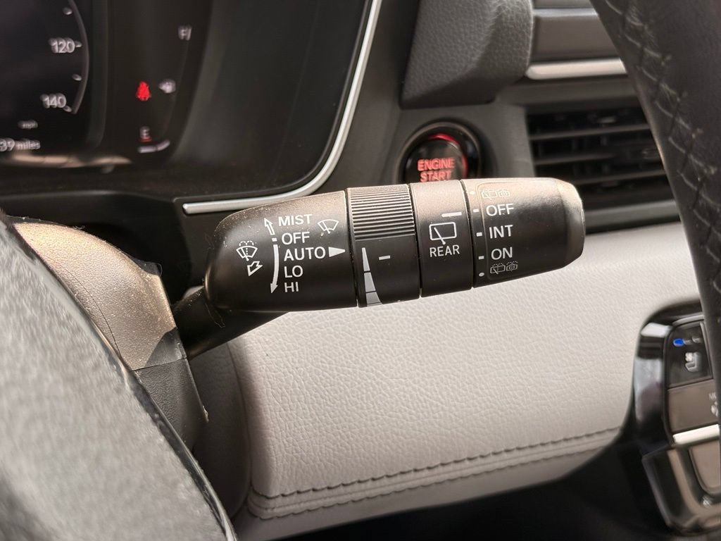 Used 2023 Honda Pilot Elite image 37