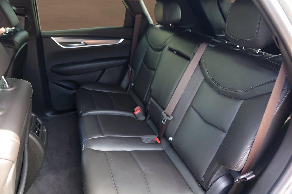 Certified 2024 Cadillac XT5 Luxury FWD image 24
