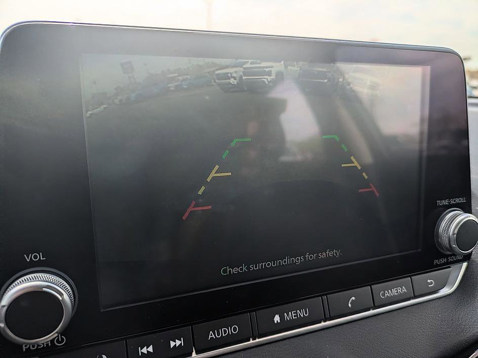 Used 2025 Nissan Sentra SV image 22