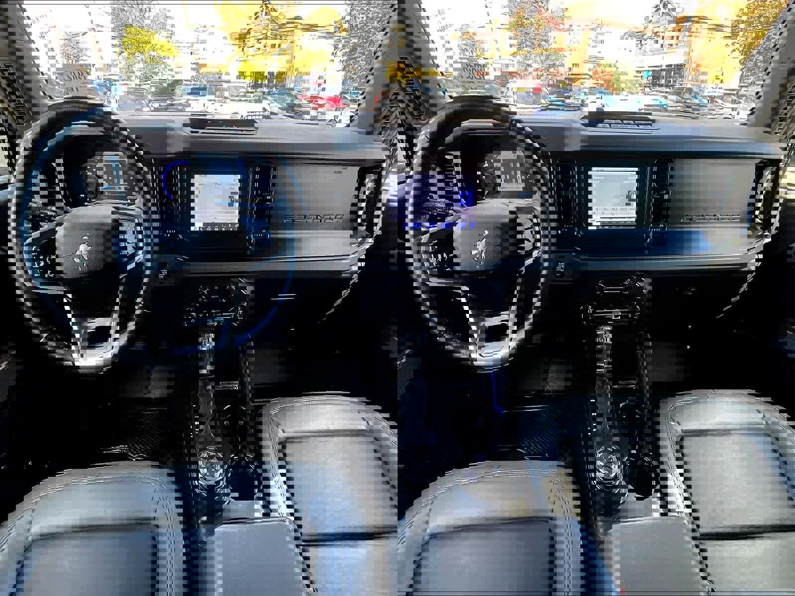 Used 2023 Ford Bronco Black Diamond w/ Sasquatch Package image 21