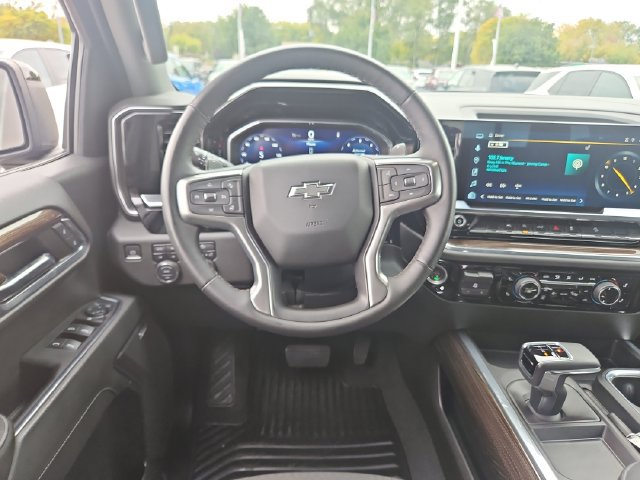 Used 2023 Chevrolet Silverado 1500 RST w/ Convenience Package II AWD/4WD image 14