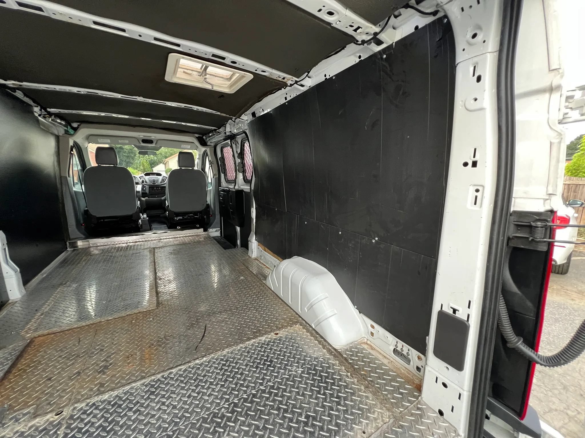 Used 2018 Ford Transit 250 148 Low Roof RWD image 27