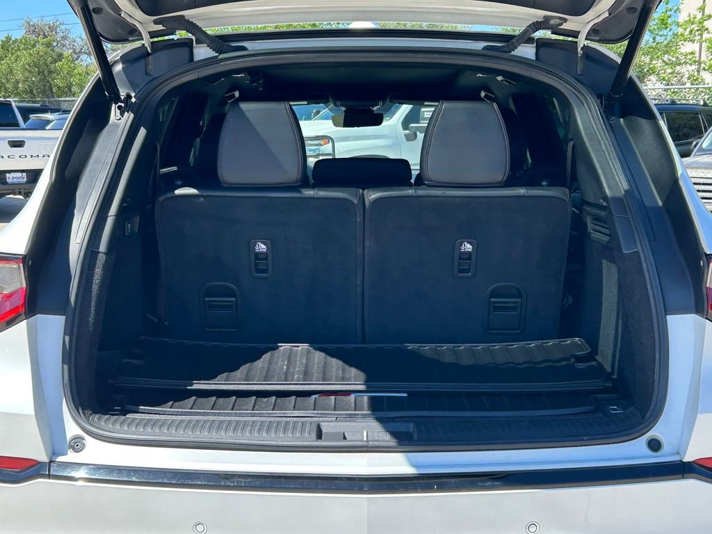 Used 2023 Acura MDX A-Spec image 17