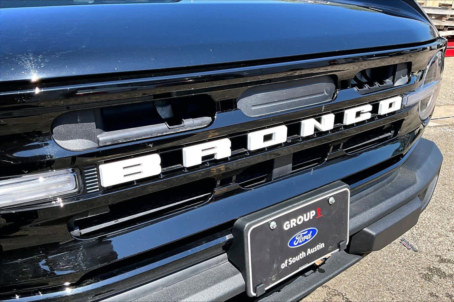 Used 2025 Ford Bronco Outer Banks AWD/4WD image 30