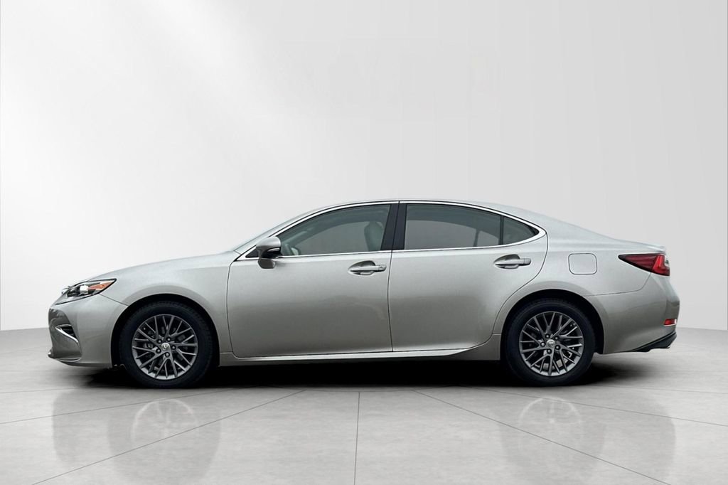 Used 2018 Lexus ES 350 w/ Navigation System Package FWD image 3