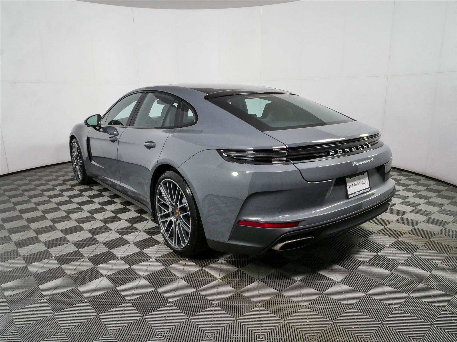 New 2026 Porsche Panamera image 3