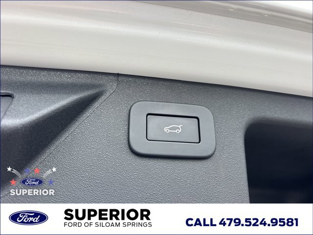 Used 2025 Land Rover Discovery Sport S AWD/4WD image 8