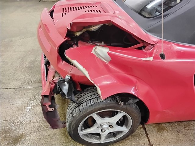 Used 2000 Toyota MR2 image 17