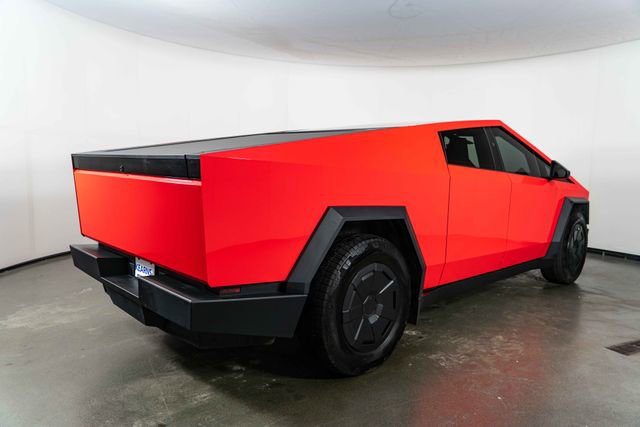Used 2025 Tesla Cybertruck AWD Crew Cab image 8