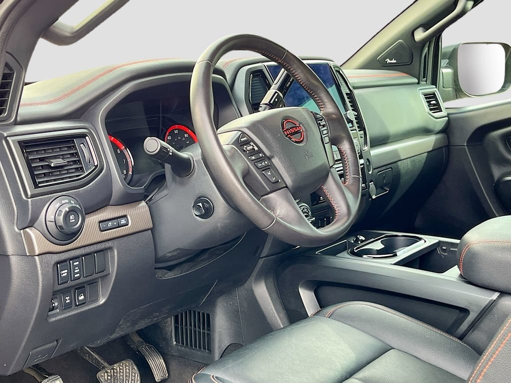 Used 2024 Nissan Titan PRO-4X w/ Pro-4x Convenience Package AWD/4WD image 9