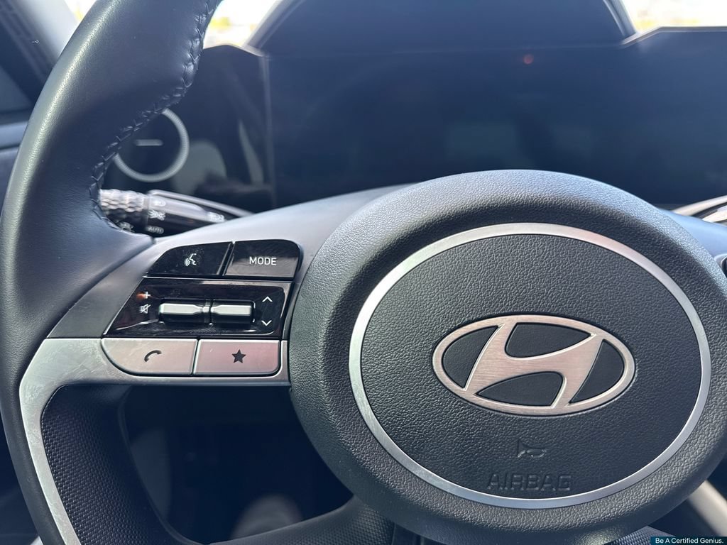 Used 2024 Hyundai Elantra Limited FWD image 44