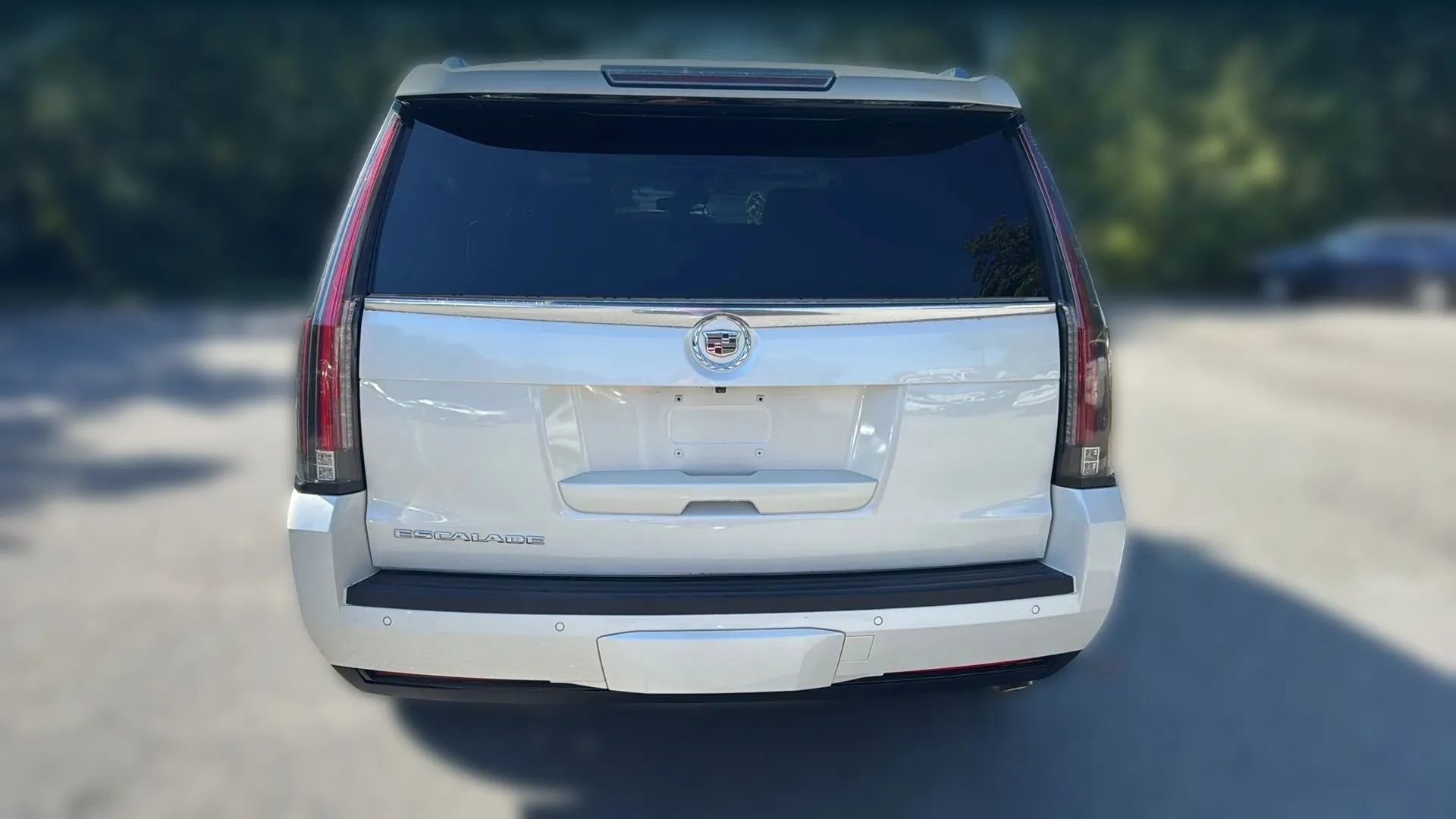 Used 2015 Cadillac Escalade Luxury image 6