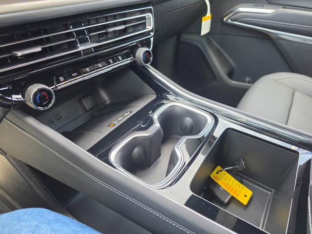 New 2026 Chevrolet Traverse LT image 45