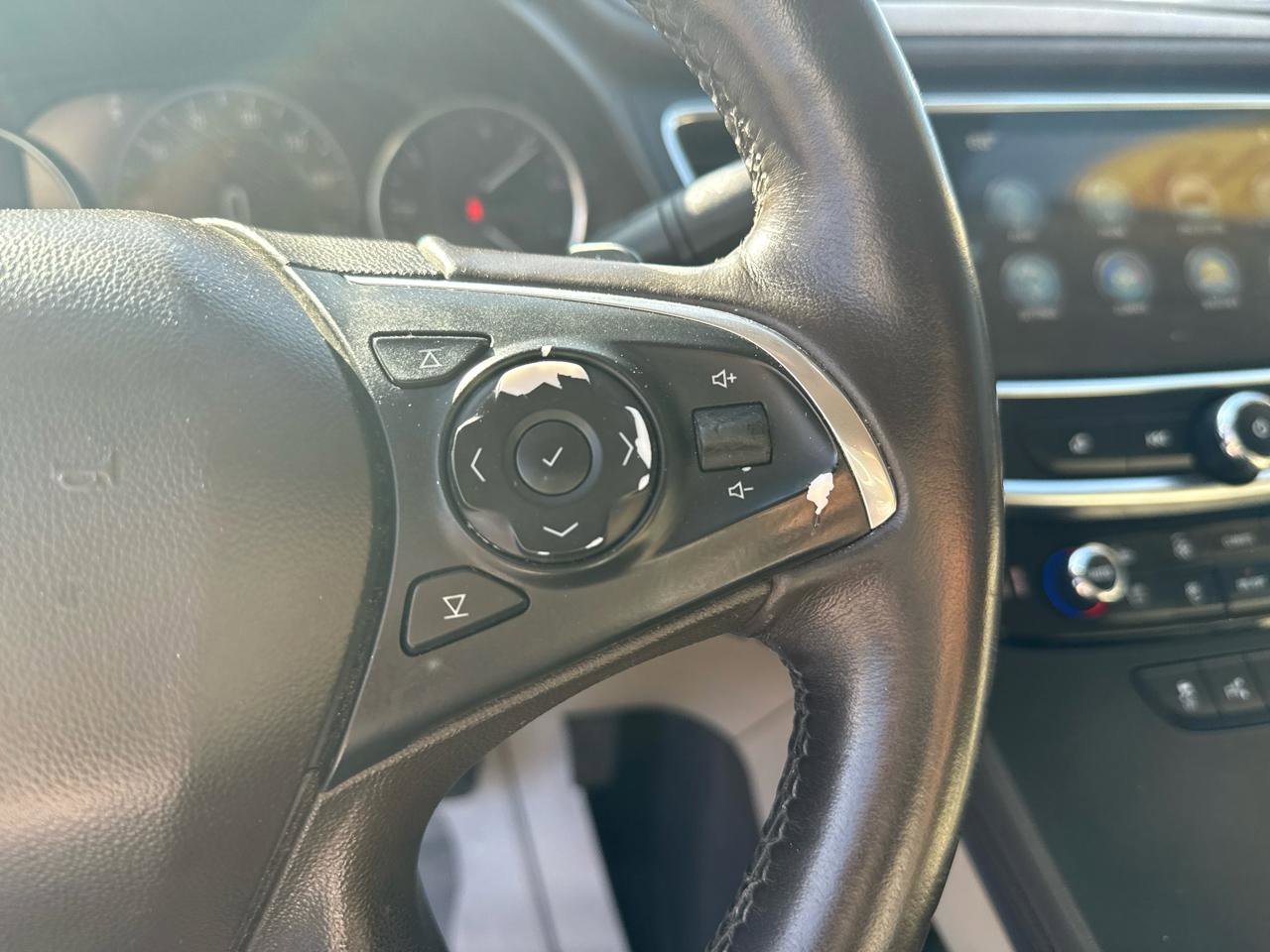 Used 2018 Buick LaCrosse Premium w/ Driver Confidence Package #2 image 18