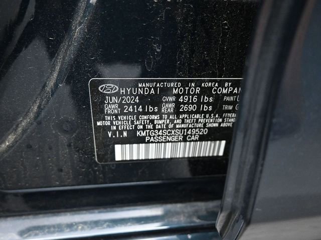 Used 2025 Genesis G70 2.5T image 15