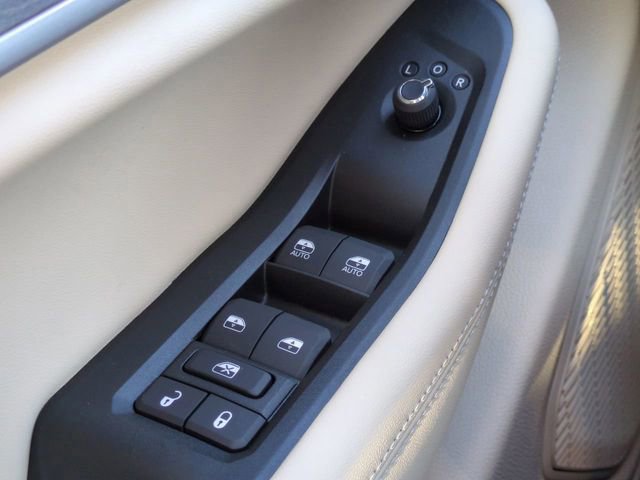 New 2025 Jeep Grand Cherokee Limited w/ Trailer Tow Package image 24