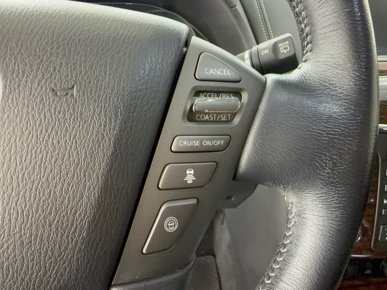 Used 2020 Nissan Armada SL w/ Premium Package RWD image 19